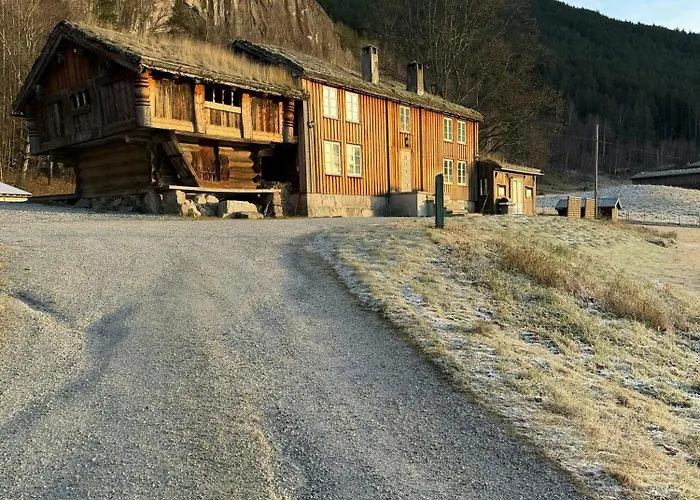 Historic Farm From The 1500s In Valle Rysstad